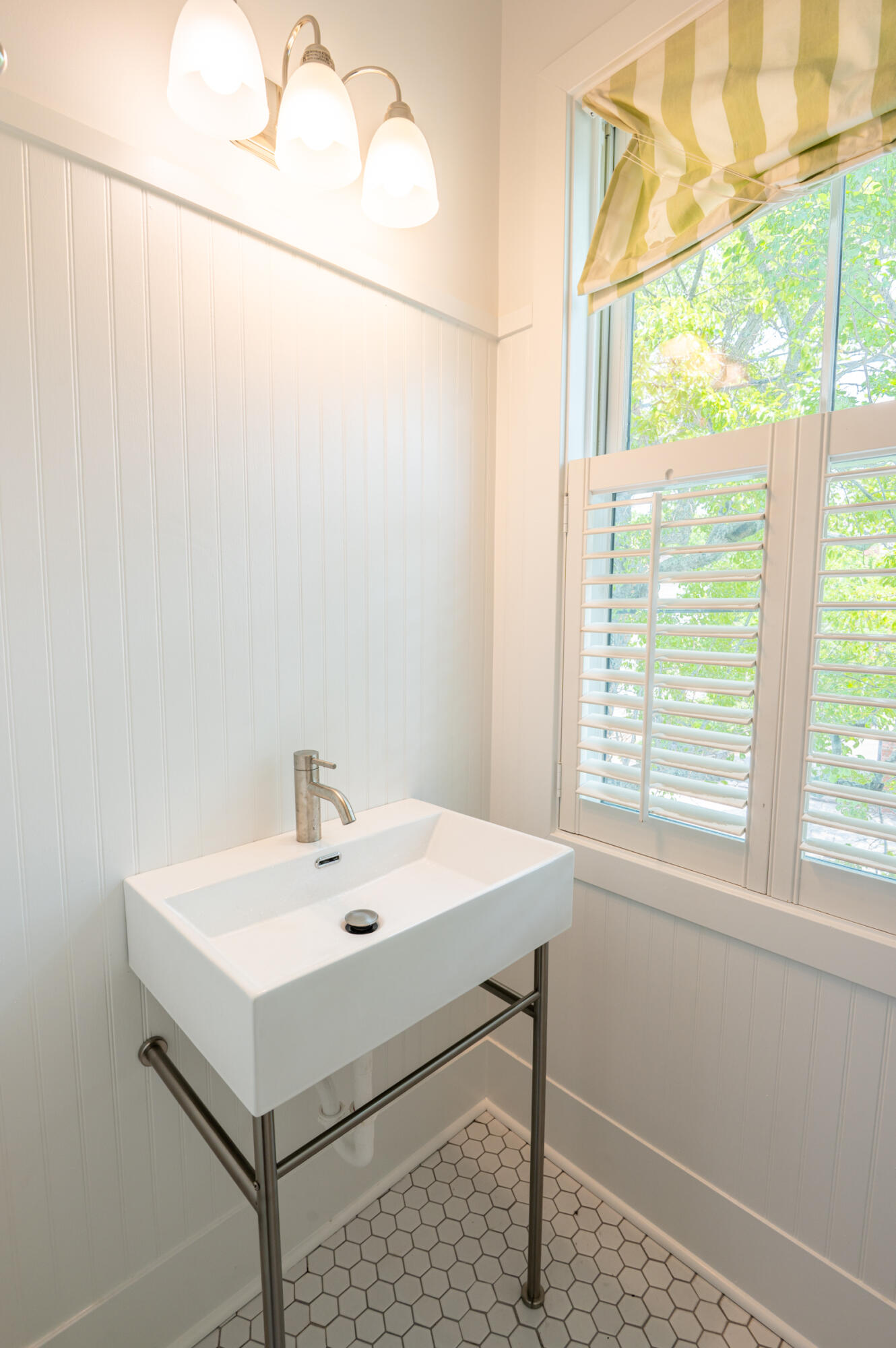 173 Coming Street, Unit B Charleston, SC 29403 - Photo 30 of 63 20250602-_0Z60513