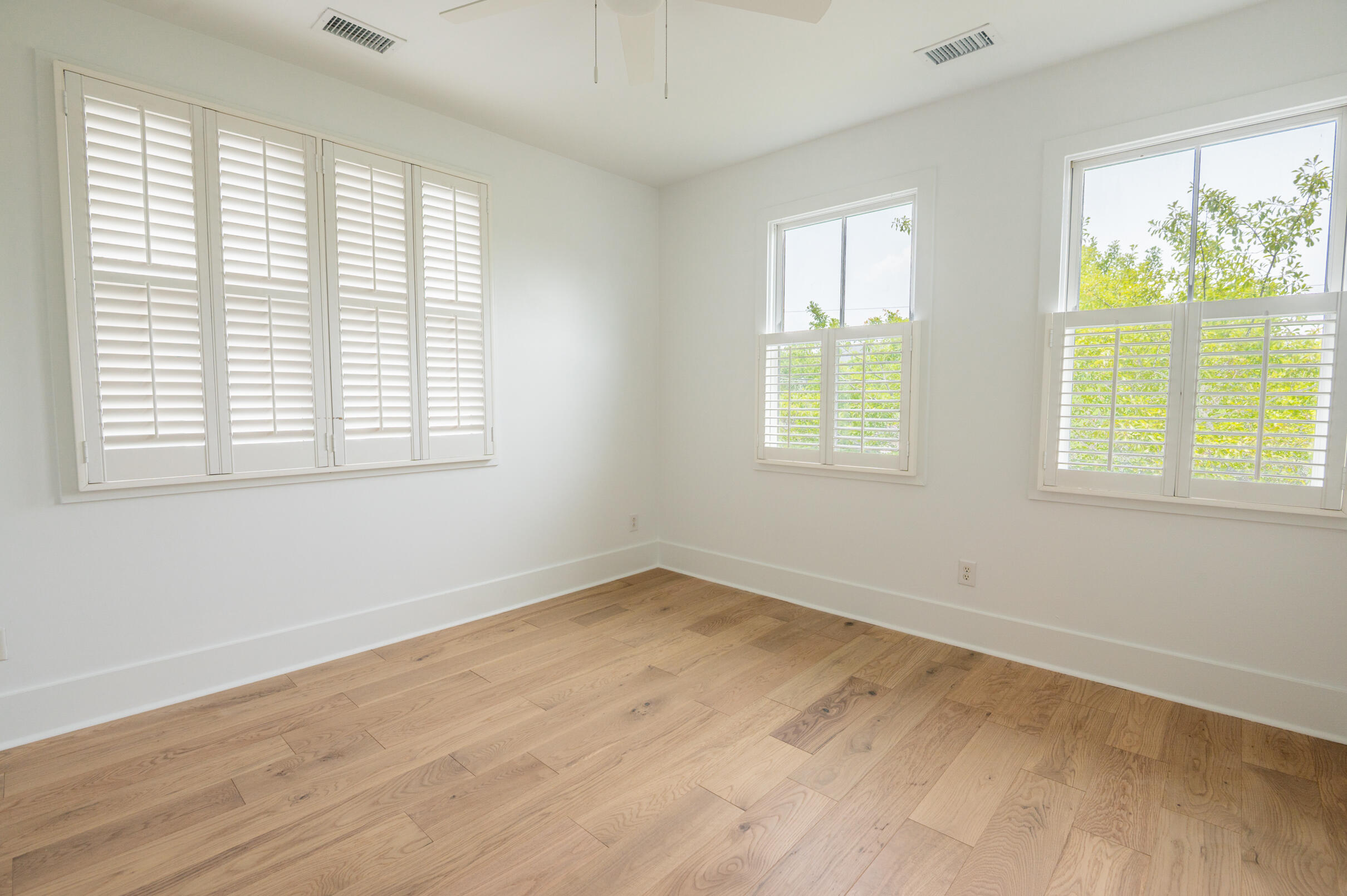 173 Coming Street, Unit B Charleston, SC 29403 - Photo 34 of 63 20250602-_0Z60574