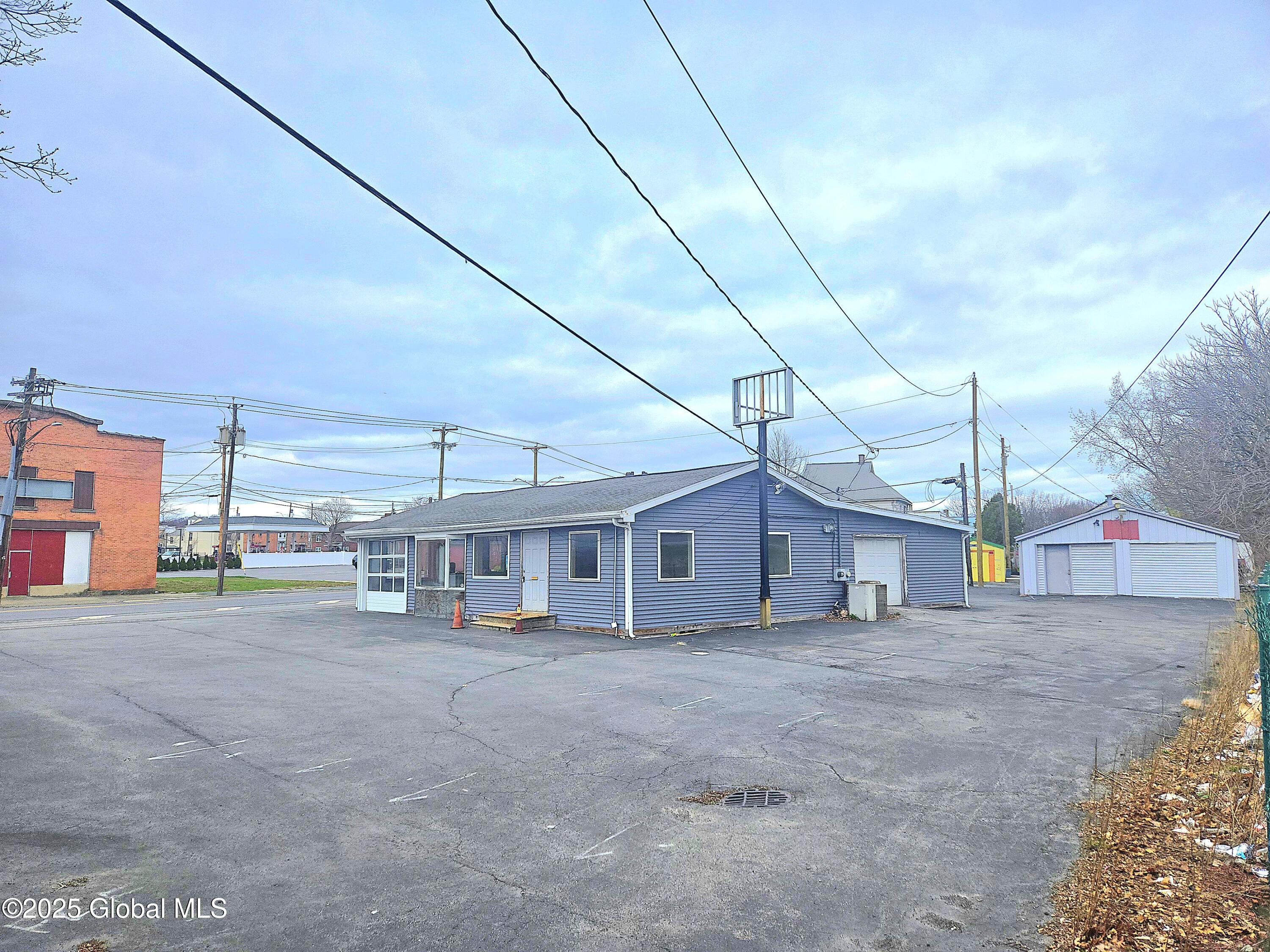 1904 Broadway Watervliet, NY 12189 - Photo 12 of 41 20250416_152921