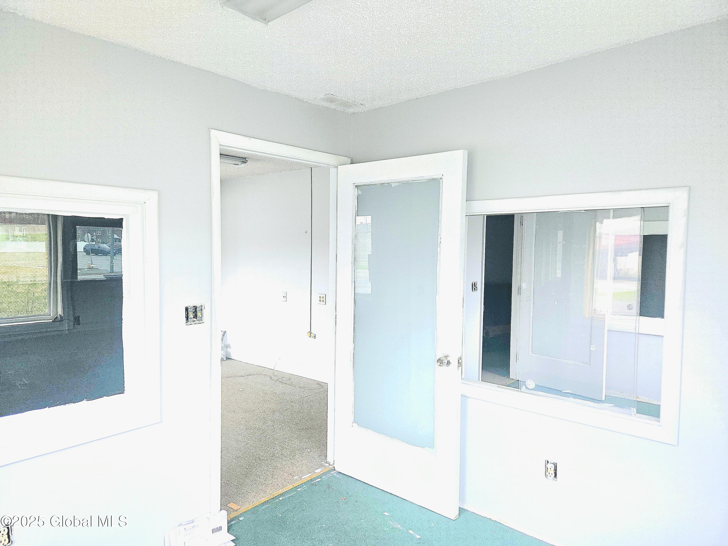 1904 Broadway Watervliet, NY 12189 - Photo 20 of 41 20250416_153242