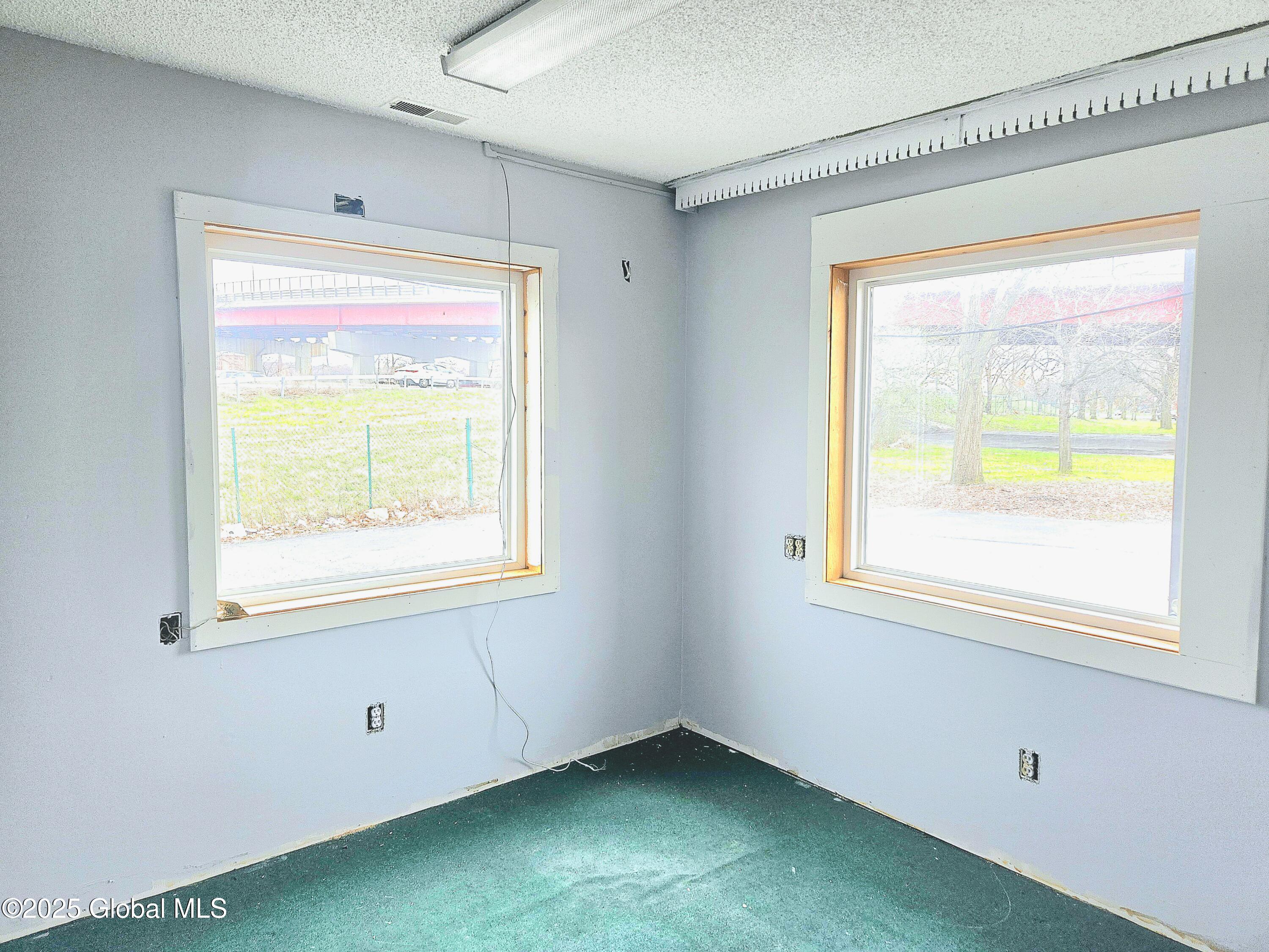 1904 Broadway Watervliet, NY 12189 - Photo 24 of 41 20250416_153220