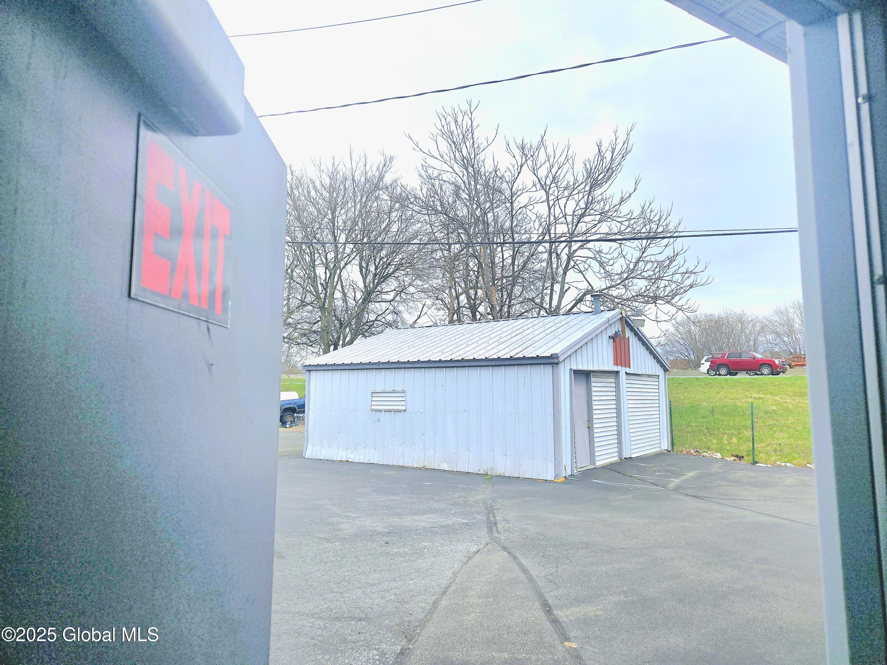 1904 Broadway Watervliet, NY 12189 - Photo 35 of 41 20250416_153839