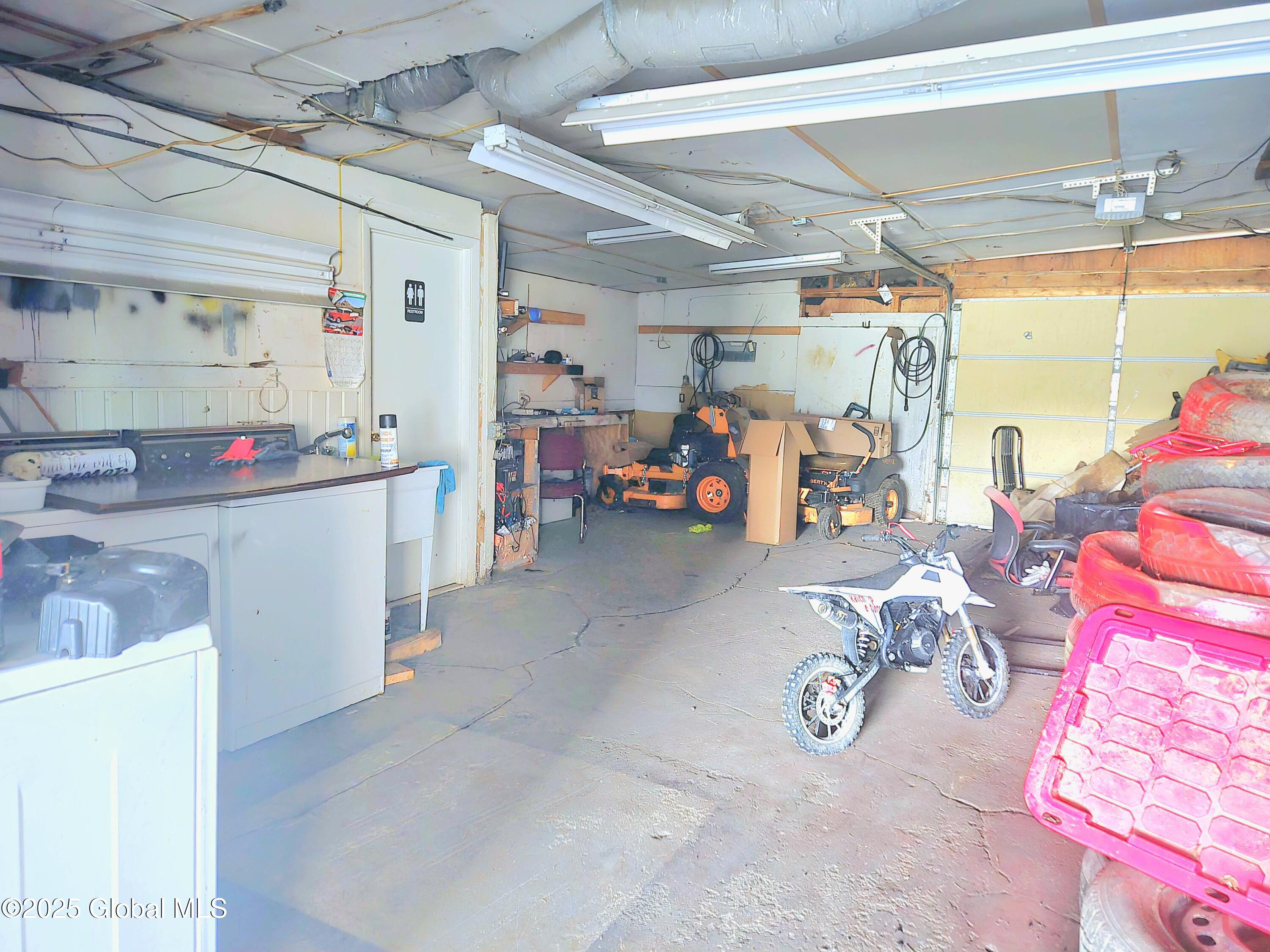 1904 Broadway Watervliet, NY 12189 - Photo 40 of 41 20250416_153741