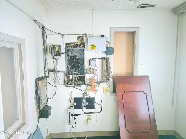 $399,900 | 1904 Broadway, Watervliet, NY 12189