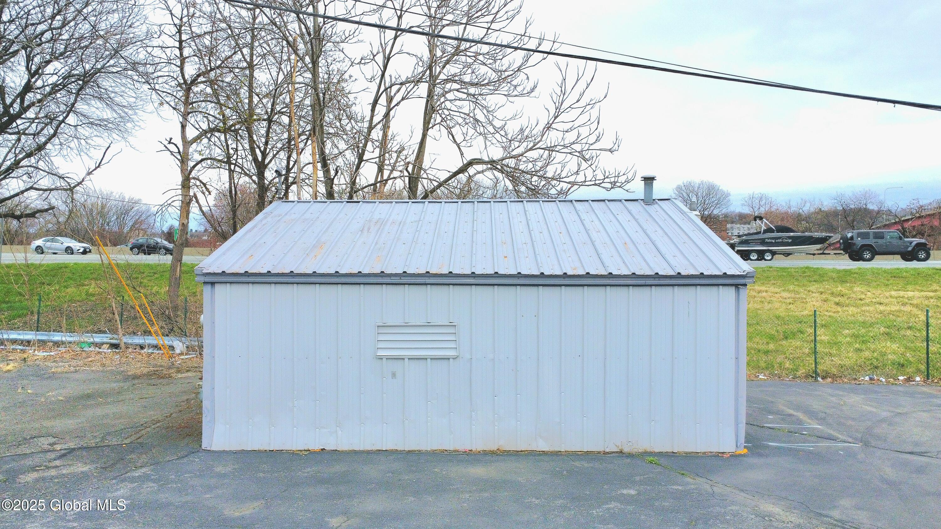 1904 Broadway Watervliet, NY 12189 - Photo 10 of 41 SPT_0042