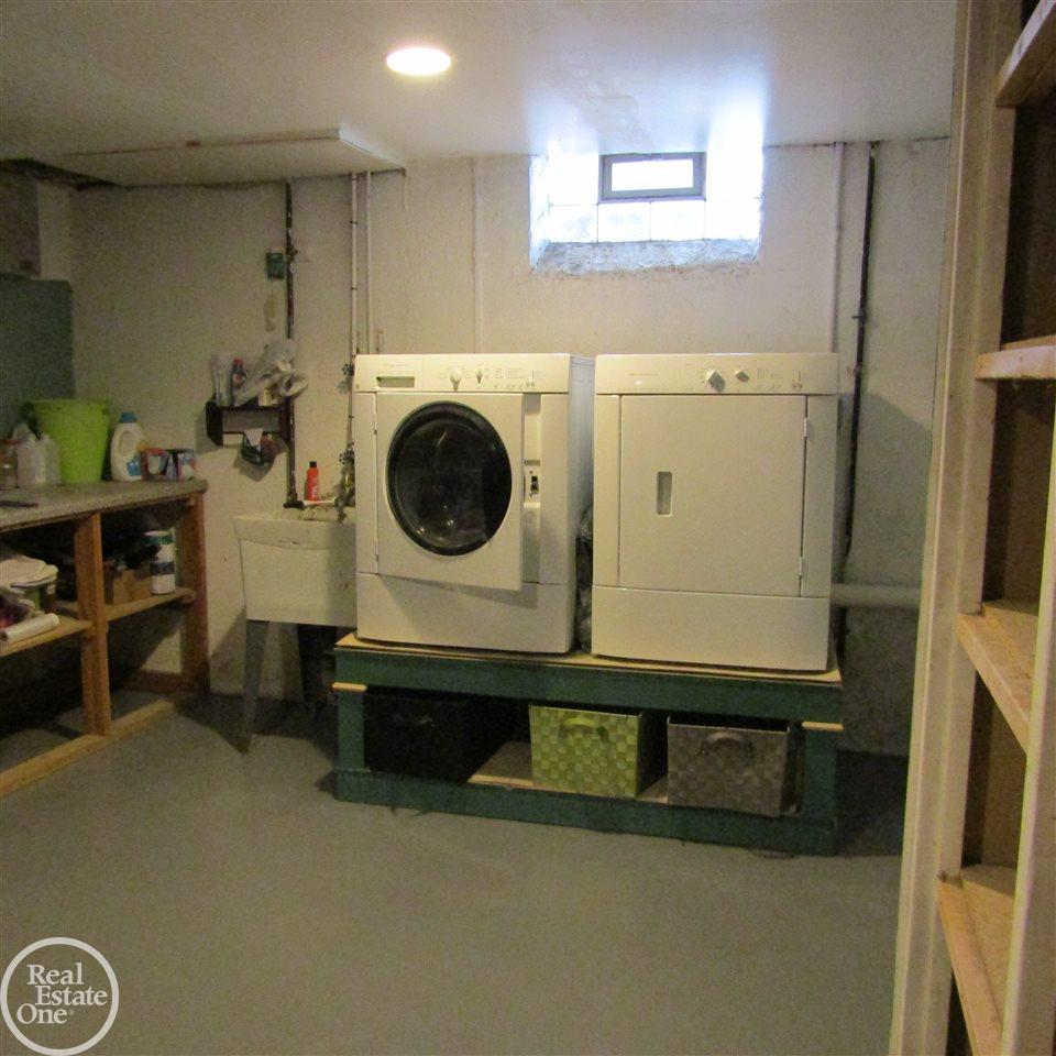 47446 Card Macomb, MI 48044 - Photo 15 of 25 Appliances included