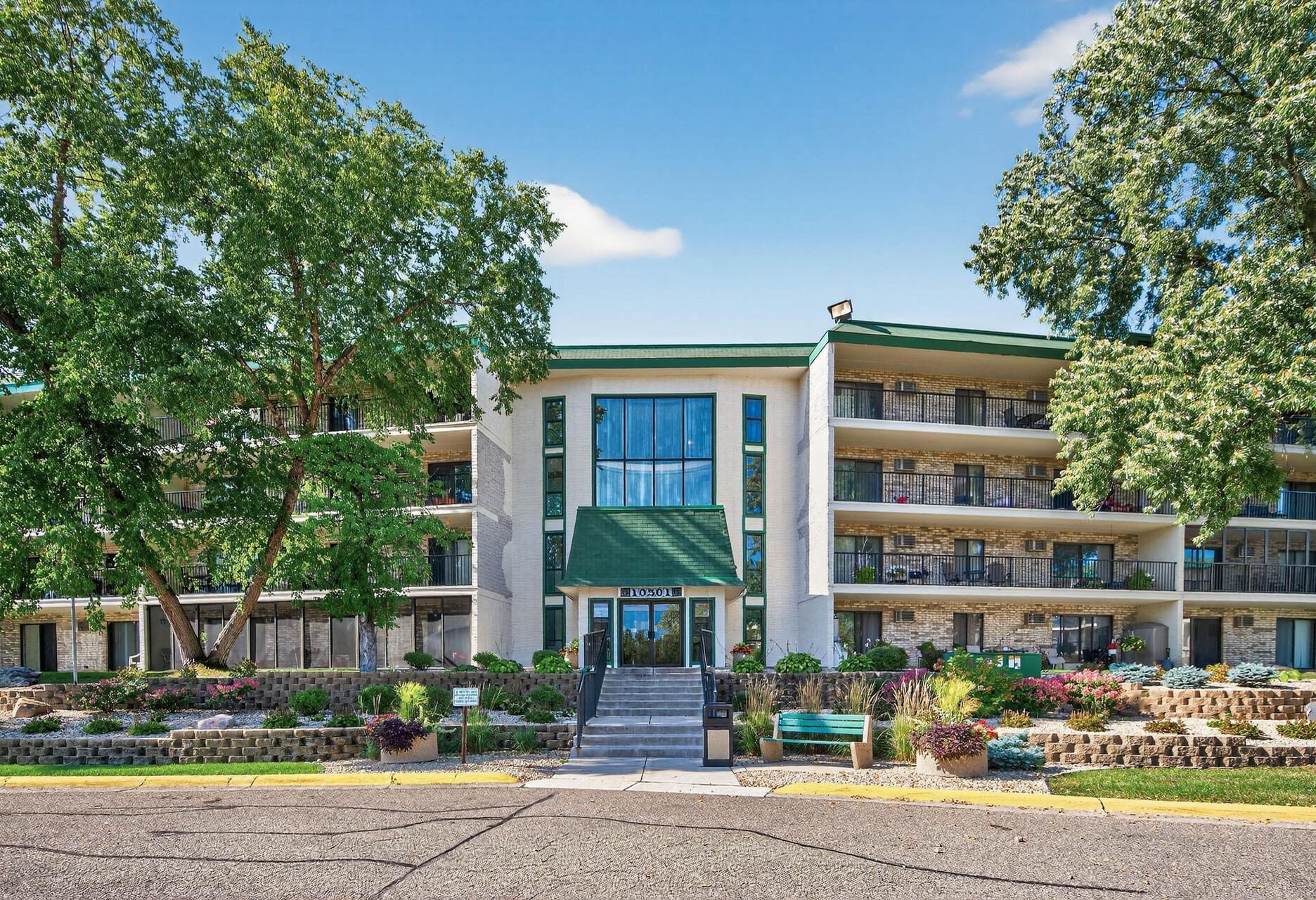 10501 Cedar Lake Road, Unit 318 Minnetonka, MN 55305 - Photo 1 of 48