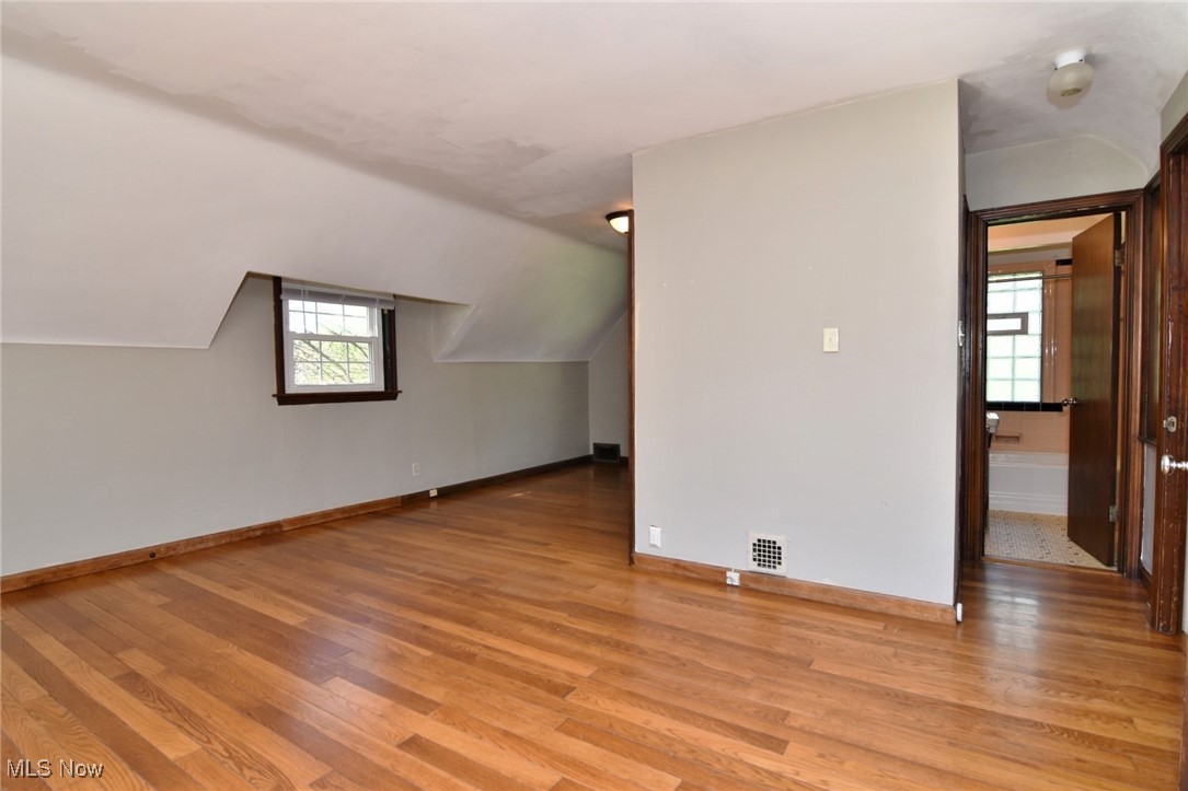 2636 Queenston Road Cleveland Heights, OH 44118 - Photo 22 of 45 Primary Bedroom