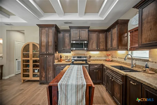 $234,900 | 231 Oleander Avenue, Tivoli, TX 77990