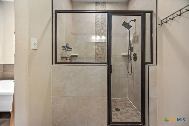 $234,900 | 231 Oleander Avenue, Tivoli, TX 77990