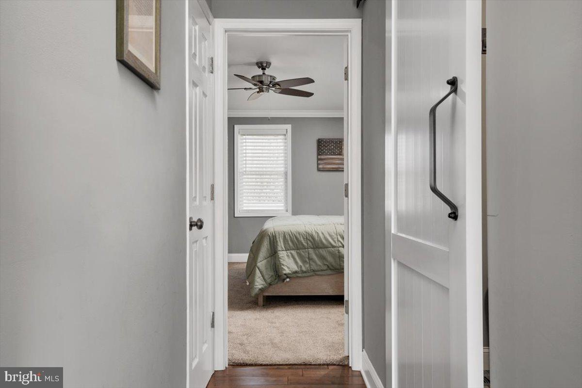 8376 Lockwood Road Pasadena, MD 21122 - Photo 15 of 32