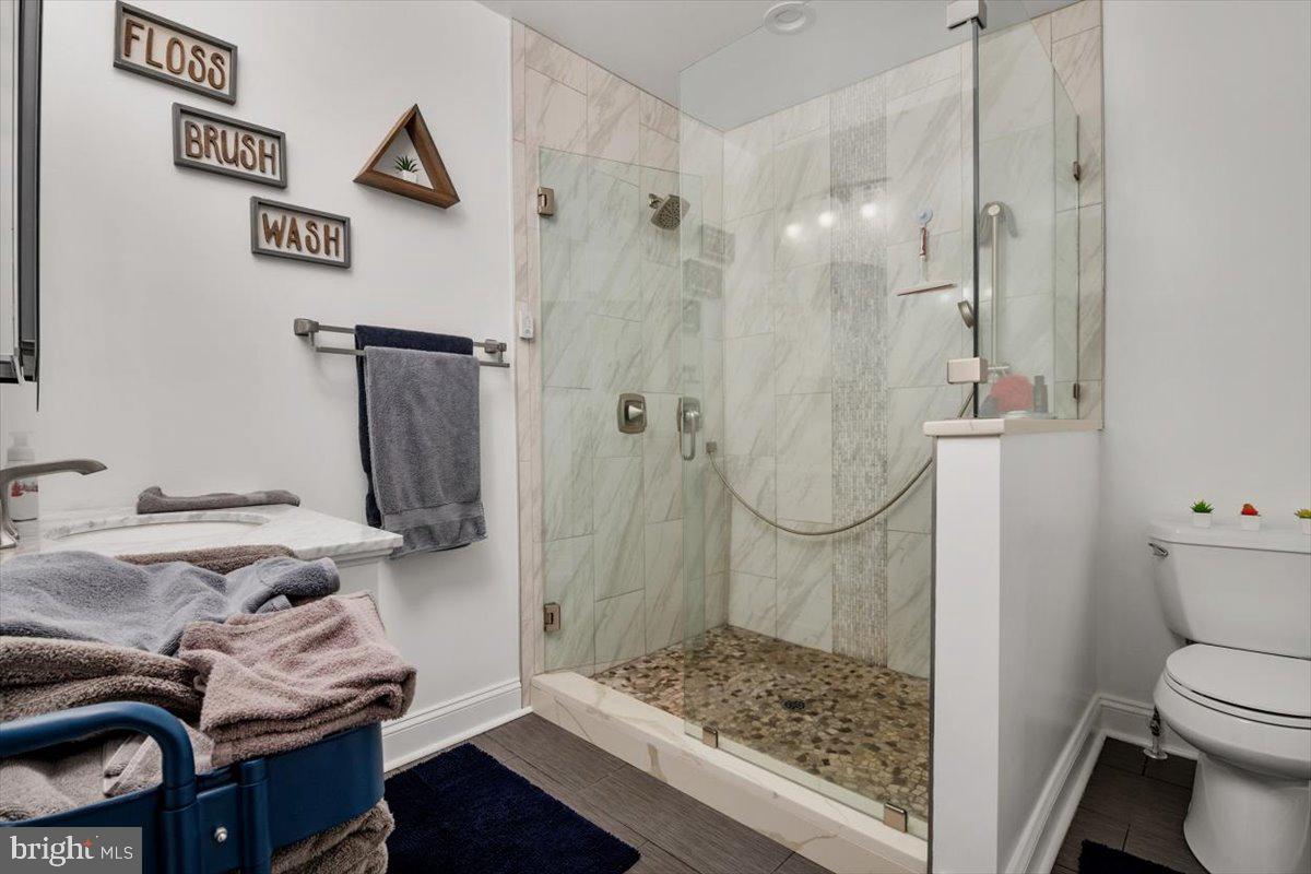 8376 Lockwood Road Pasadena, MD 21122 - Photo 19 of 32