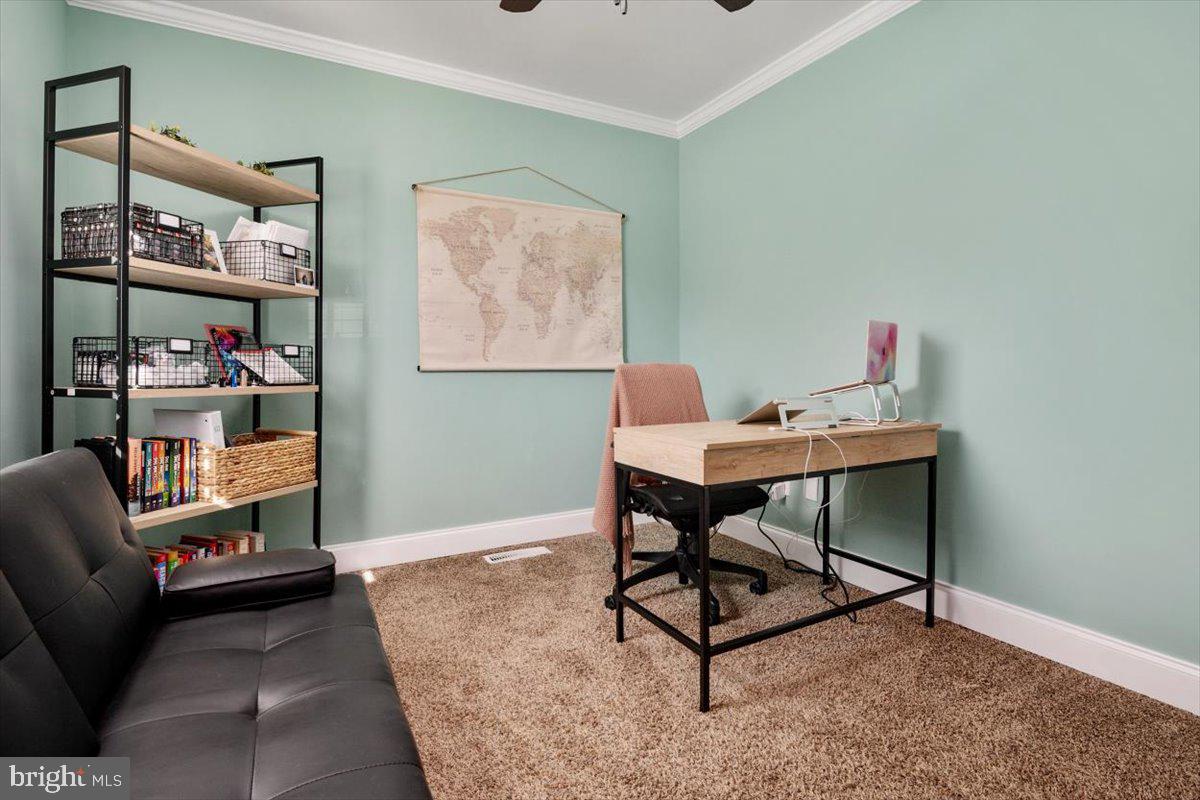 8376 Lockwood Road Pasadena, MD 21122 - Photo 23 of 32