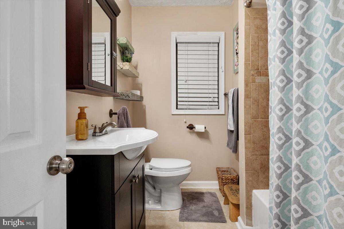 8376 Lockwood Road Pasadena, MD 21122 - Photo 24 of 32