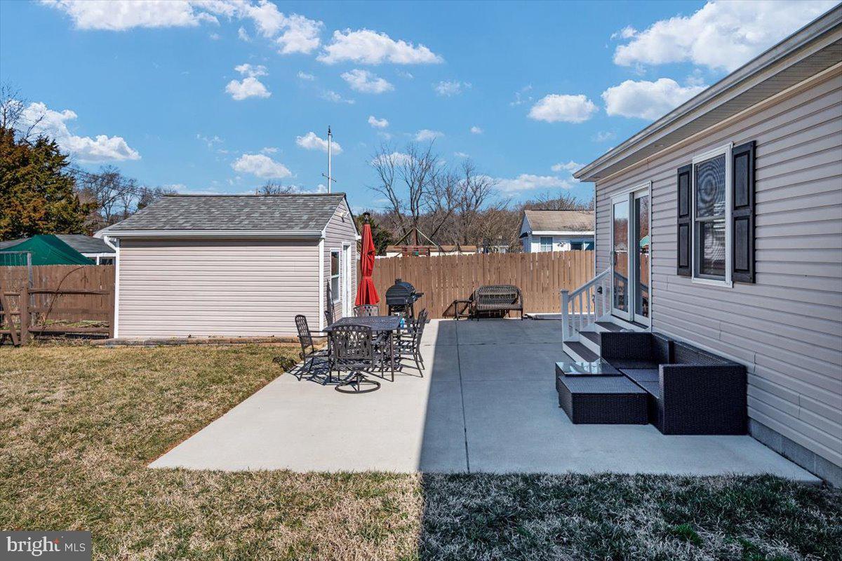 8376 Lockwood Road Pasadena, MD 21122 - Photo 26 of 32