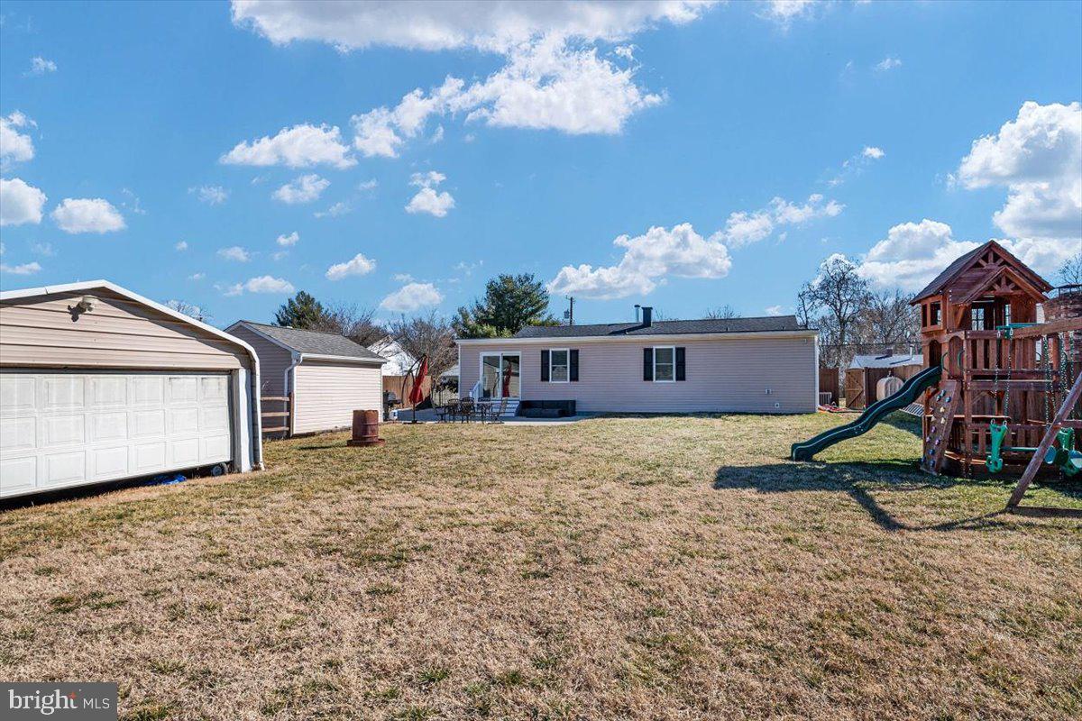 8376 Lockwood Road Pasadena, MD 21122 - Photo 30 of 32