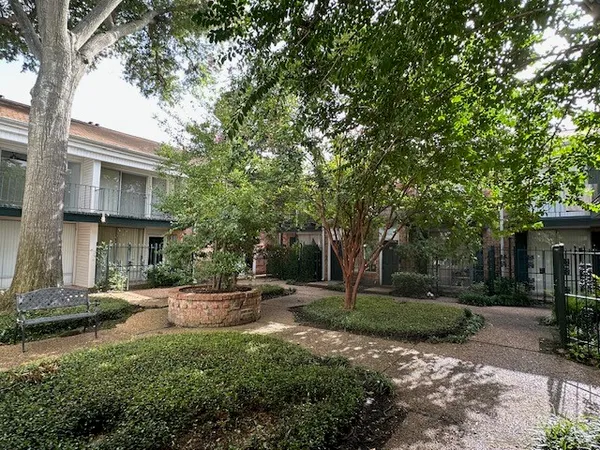 $1,295 | 3400 Timmons Lane, Unit 24, Houston, TX 77027