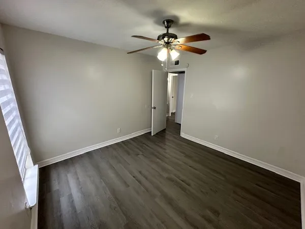 $1,295 | 3400 Timmons Lane, Unit 24, Houston, TX 77027