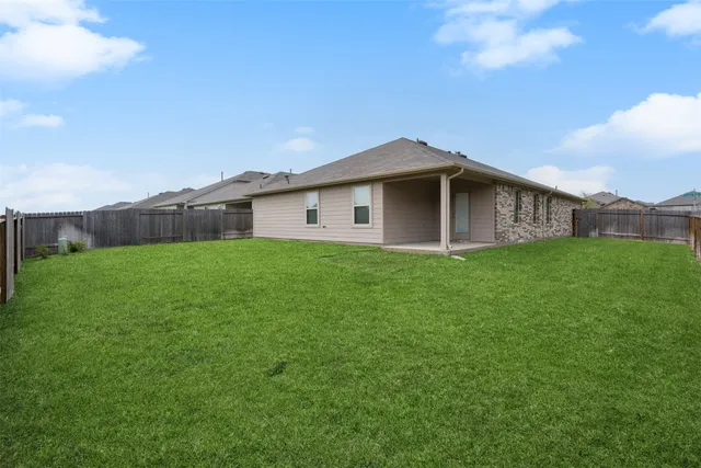 $2,300 | 14805 Prickly Pear Cove, Magnolia, TX 77354