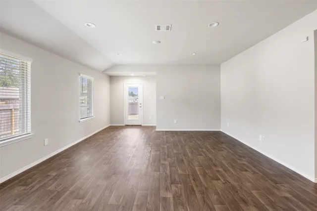 $2,300 | 14805 Prickly Pear Cove, Magnolia, TX 77354