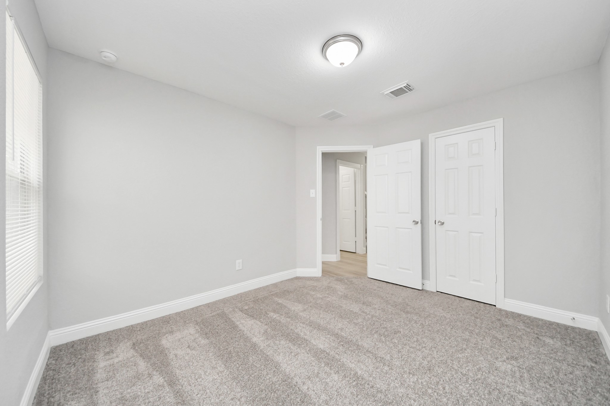 19618 Beachy Court Katy, TX 77449 - Photo 21 of 33 Spacious secondary bedroom!