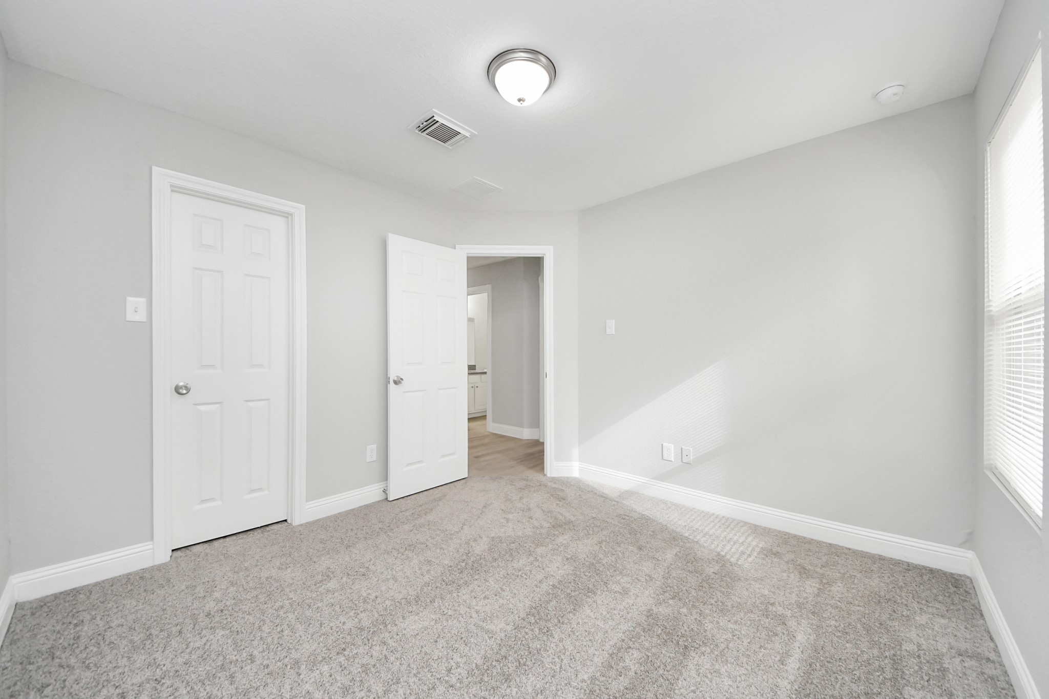 19618 Beachy Court Katy, TX 77449 - Photo 23 of 33 Spacious secondary bedroom!