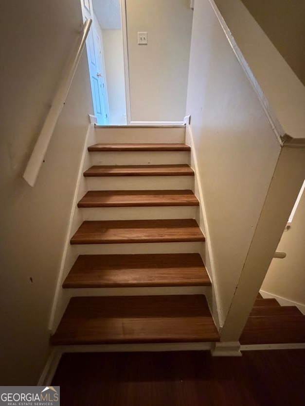 5196 Tew Lane Southwest Covington, GA 30014 - Photo 20 of 41 a view of entryway