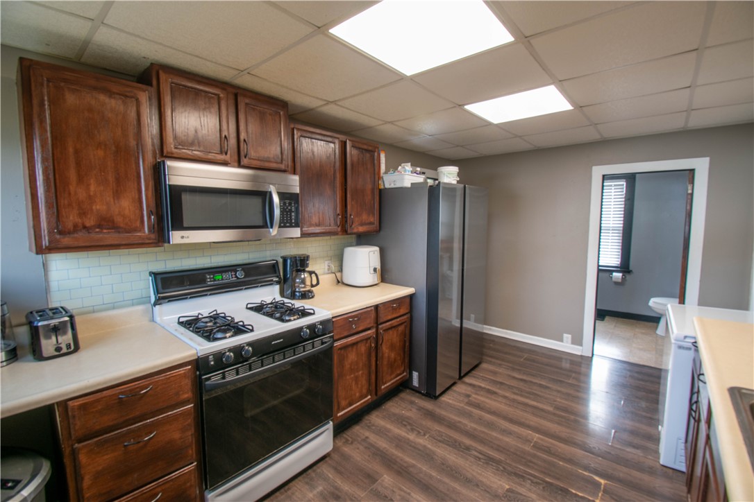 54 Center Street Waterloo, NY 13165 - Photo 17 of 46