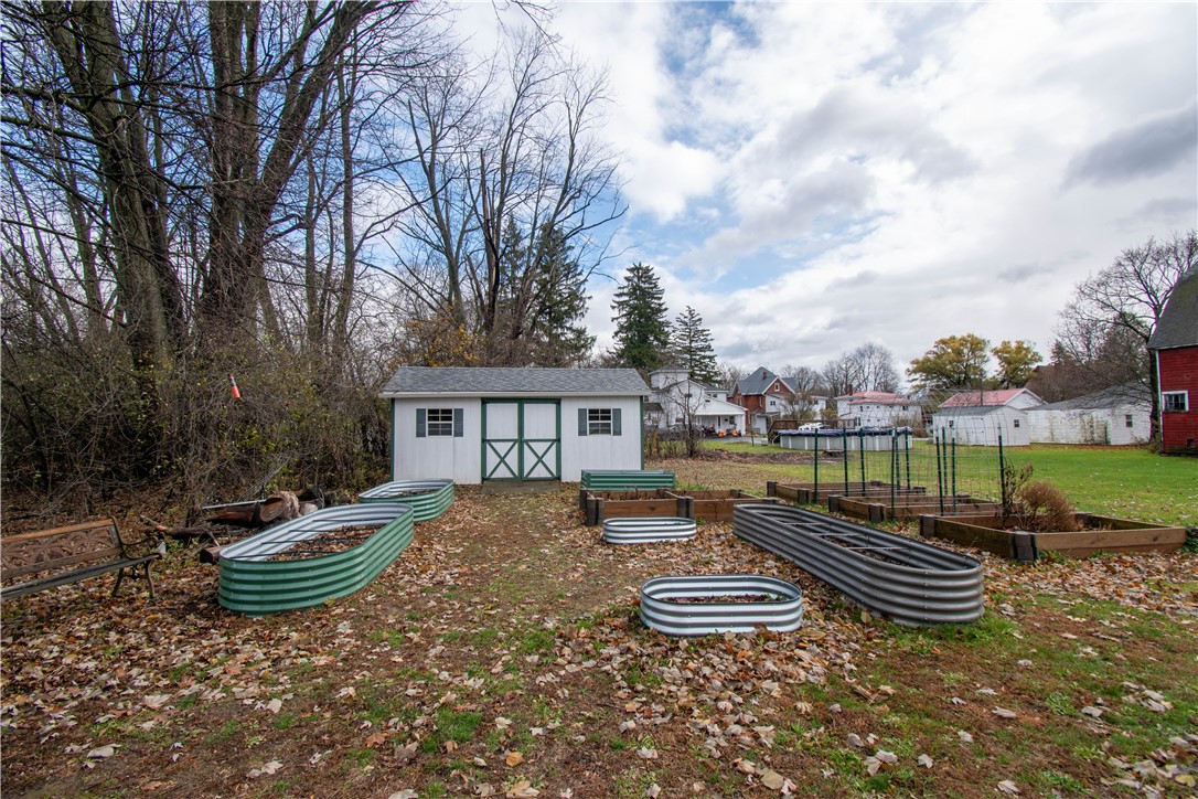 54 Center Street Waterloo, NY 13165 - Photo 10 of 46