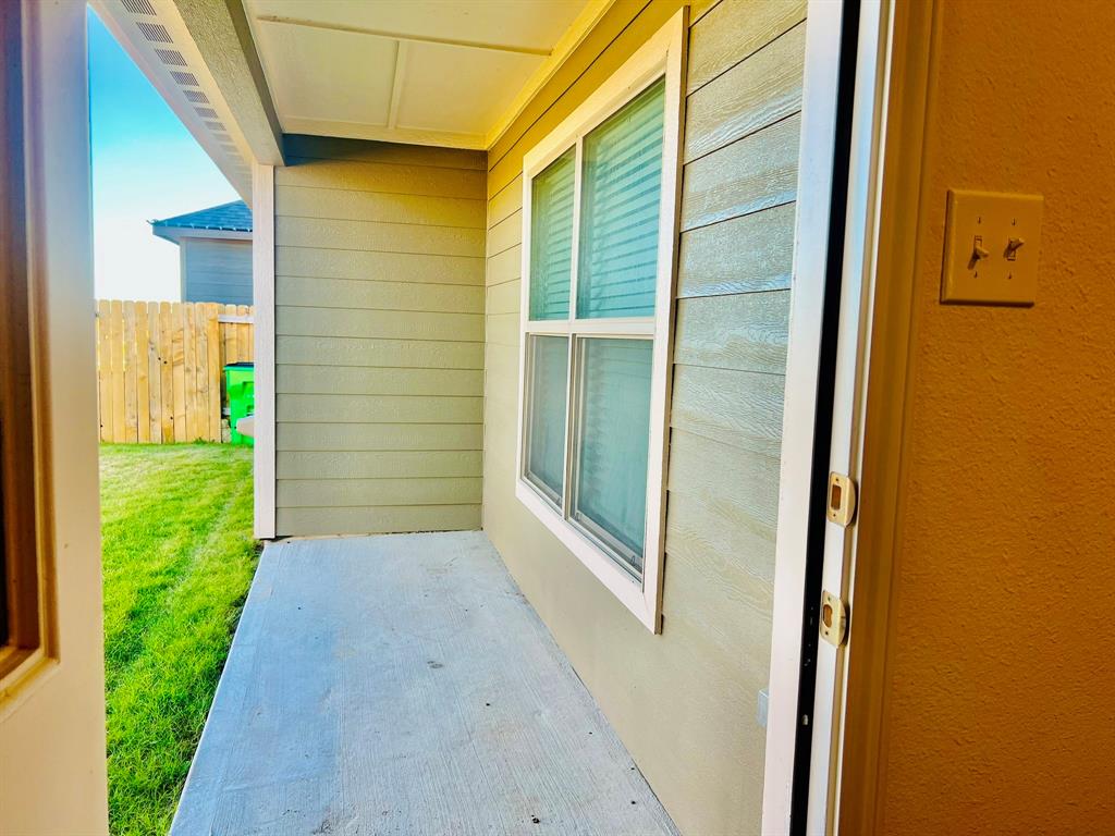 1814 Fergus Drive Ponder, TX 76259 - Photo 9 of 39