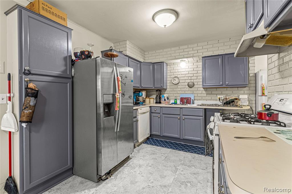 6429 North Beech Daly Road Dearborn Heights, MI 48127 - Photo 11 of 33