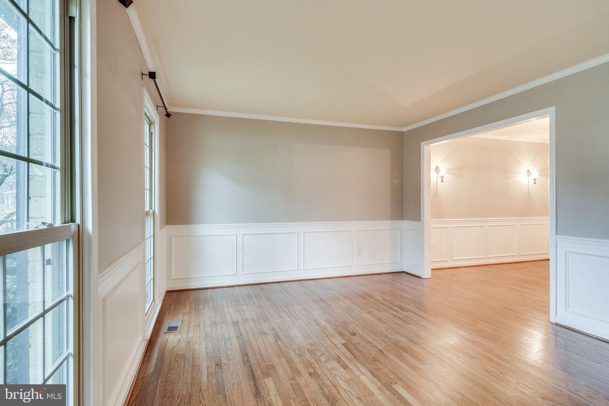 8610 Powder Horn Road Springfield, VA 22152 - Photo 9 of 65