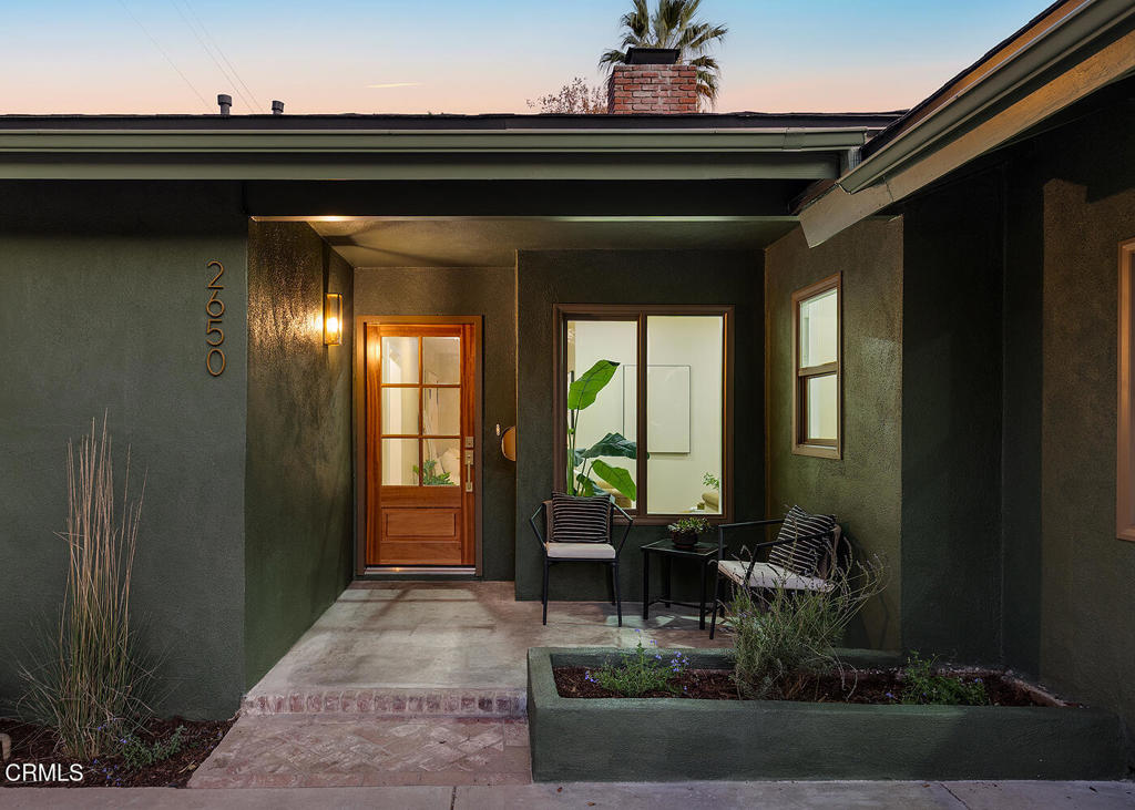 2650 Catherine Road Altadena, CA 91001 - Photo 3 of 37 a view of hall with living room
