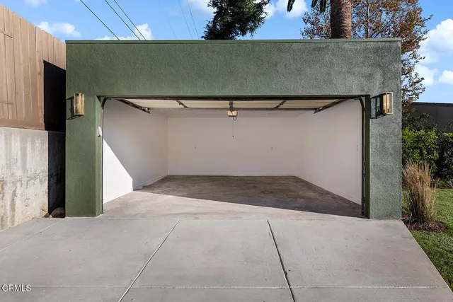 a view of outdoor space