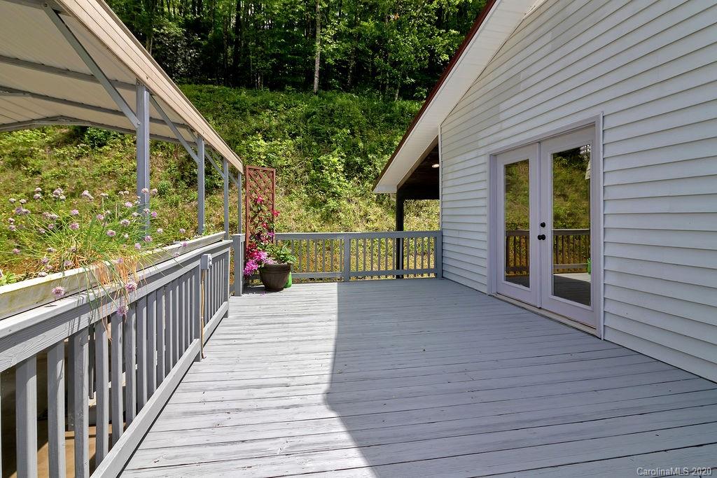 1443 Hannah Ford Road Brevard, NC 28712 - Photo 19 of 38 Gallery Image 19