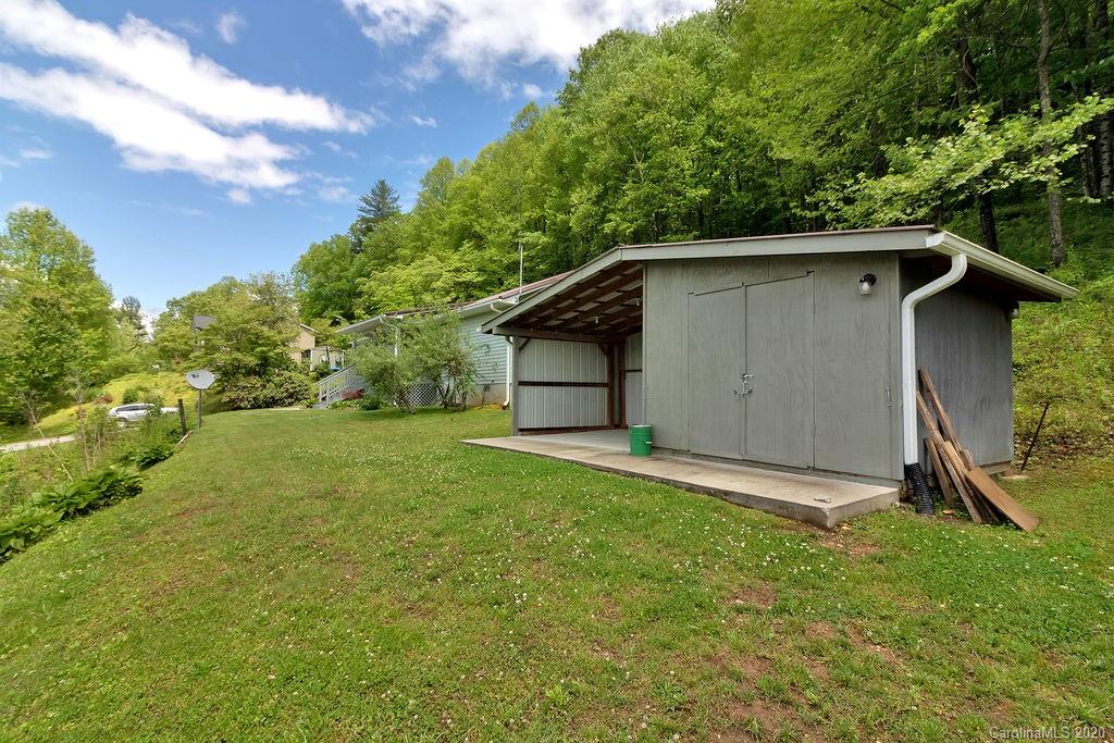 1443 Hannah Ford Road Brevard, NC 28712 - Photo 37 of 38 Gallery Image 37