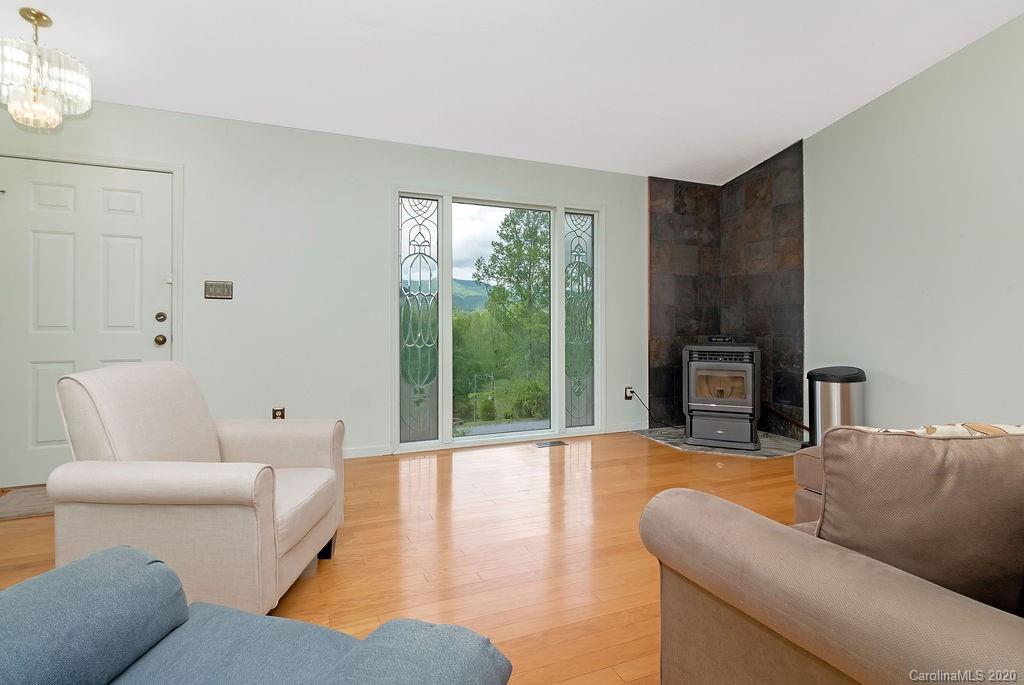 1443 Hannah Ford Road Brevard, NC 28712 - Photo 8 of 38 Gallery Image 8
