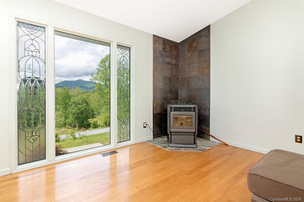 1443 Hannah Ford Road Brevard, NC 28712 - Photo 10 of 38 Gallery Image 10