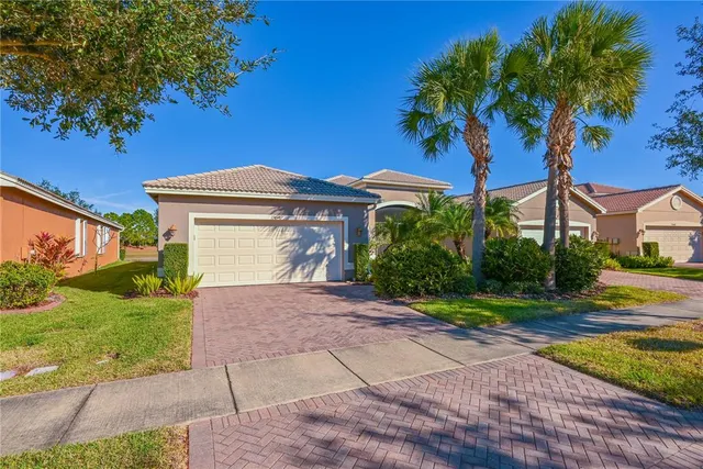 $345,000 | 15644 Aurora Lake Circle, Wimauma, FL 33598