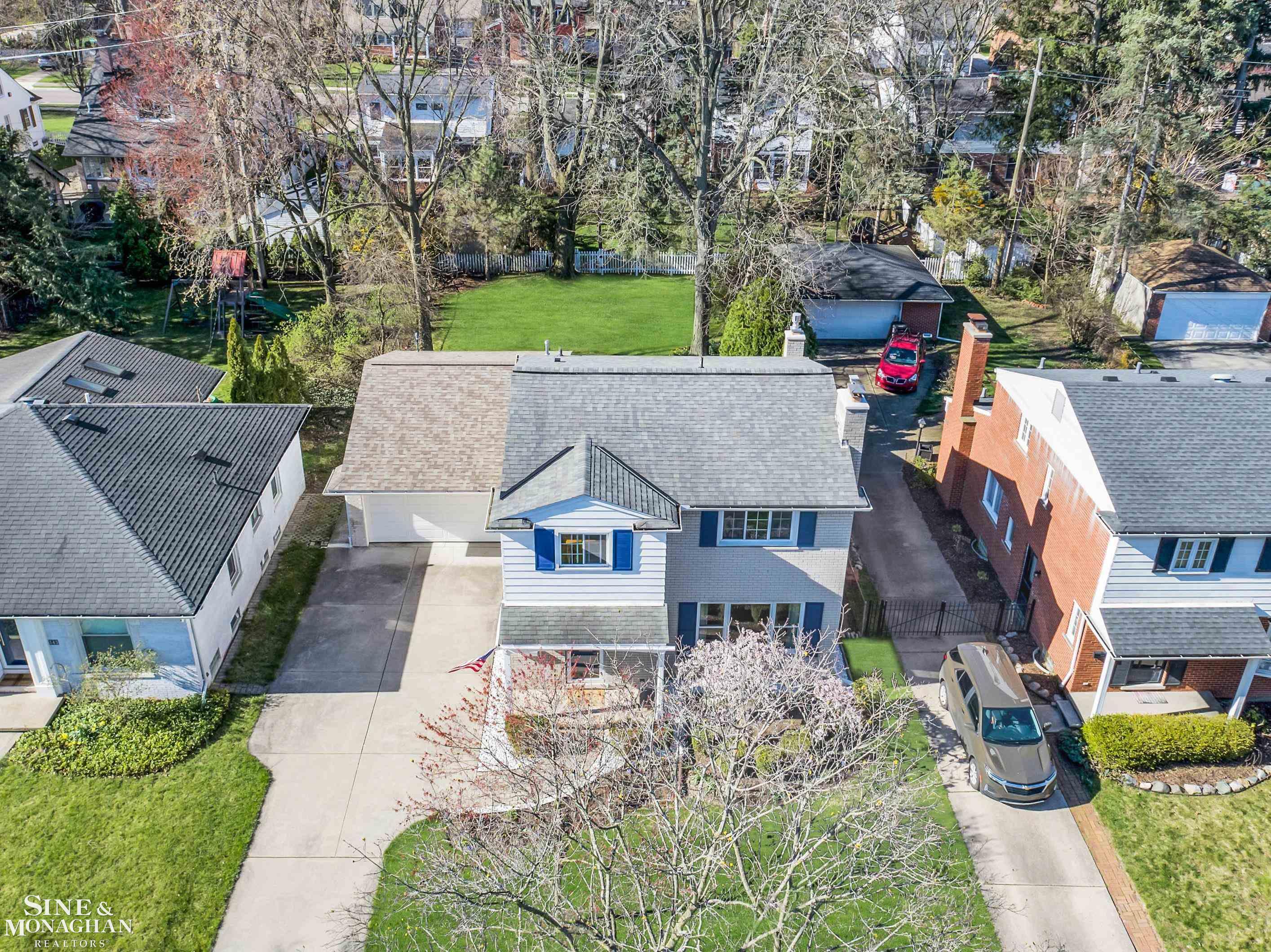 347 Ridgemont Road Grosse Pointe Farms, MI 48236 - Photo 40 of 77