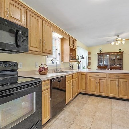528 Wauwinet Road Barre, MA 01005 - Photo 11 of 22