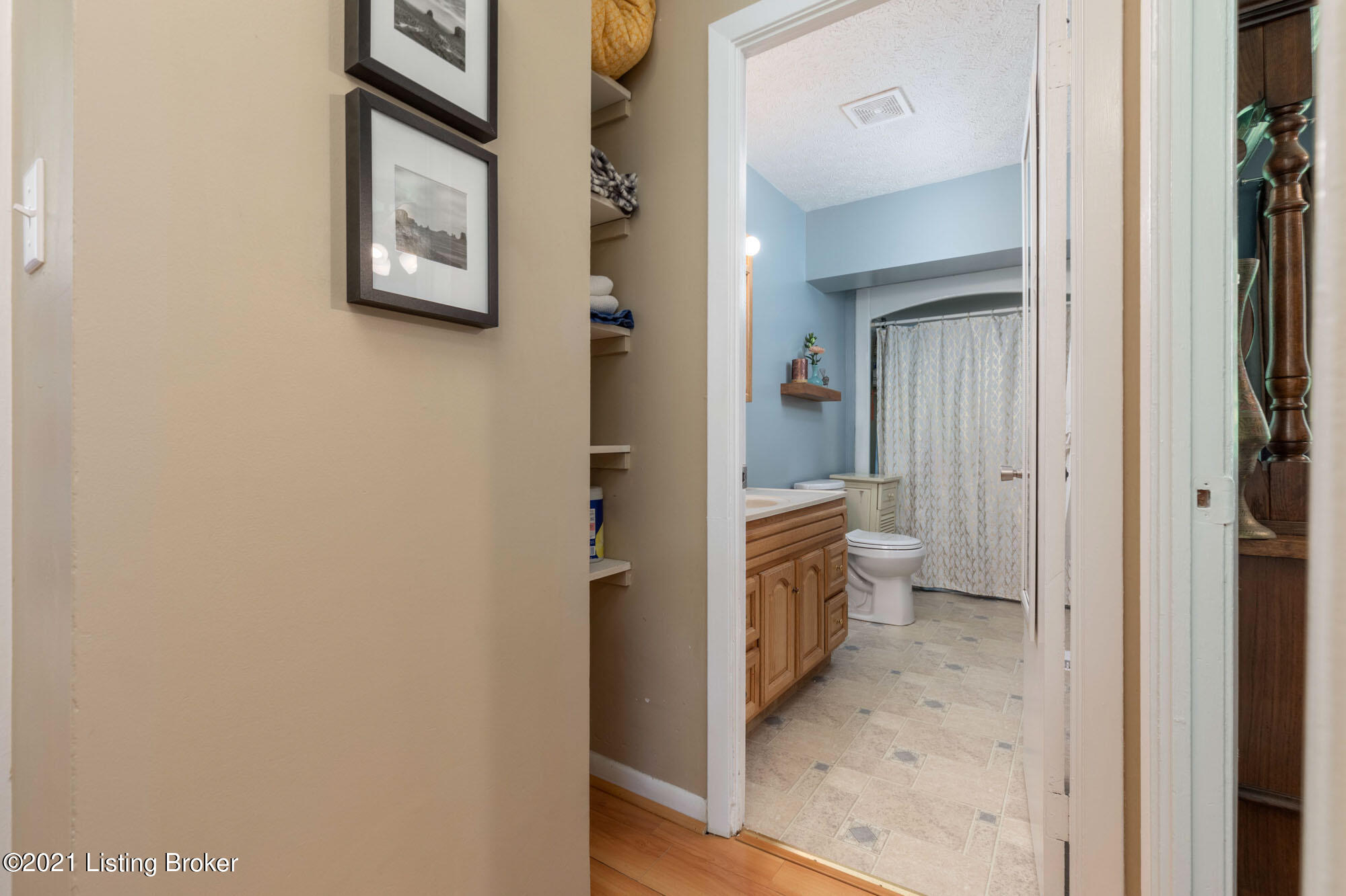617 Emily Road Louisville, KY 40206 - Photo 23 of 38 Emily023