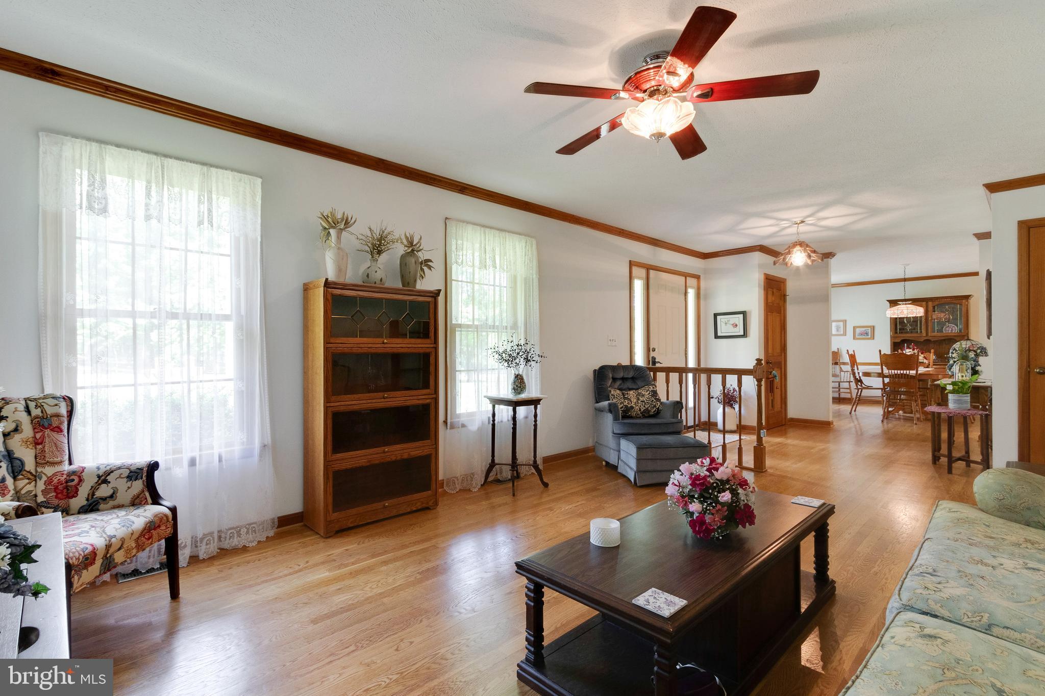 17161 Hudson Mill Road Culpeper, VA 22701 - Photo 5 of 42 Sunny, spacious and bright Living room