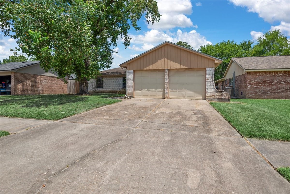 23114 Tree Bright Lane Spring, TX 77373 - Photo 2 of 37 Gallery Image 2