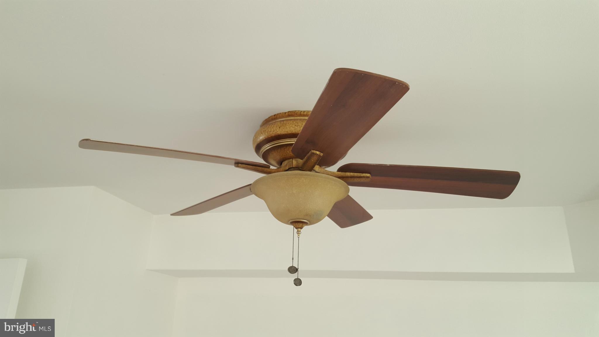 3855 Kearnys Inn Place Waldorf, MD 20602 - Photo 7 of 8 a vase of flowers sitting on a table