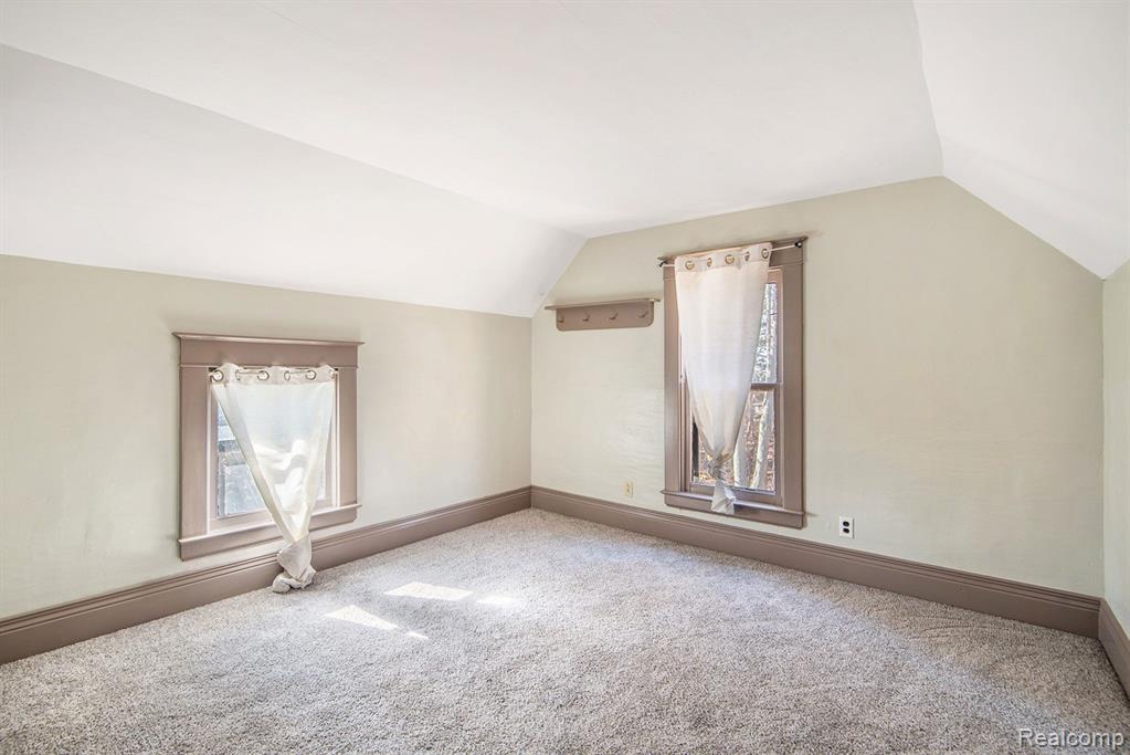 12418 Carpenter Road Flushing, MI 48433 - Photo 19 of 36