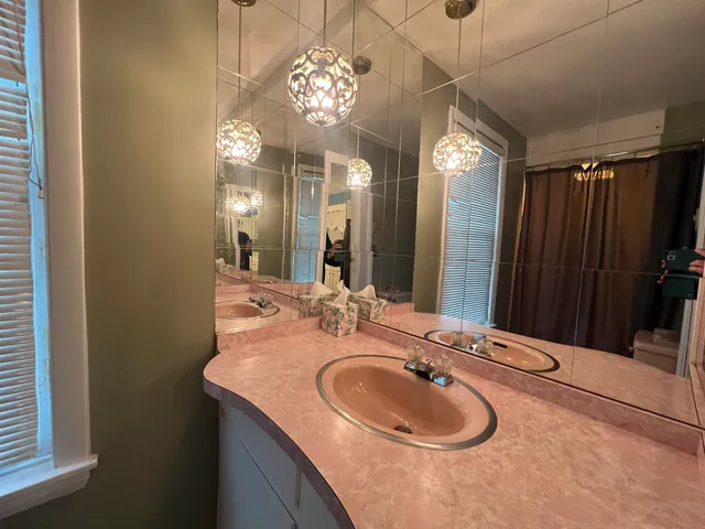 $178,000 | 86 Elm Street, Berlin, NH 03570