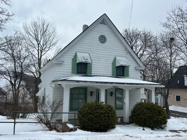 $178,000 | 86 Elm Street, Berlin, NH 03570