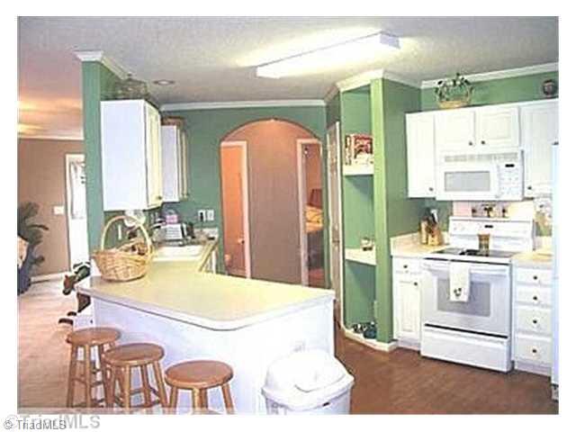 1766 Spring Path Trail Clemmons, NC 27012 - Photo 5 of 14 Kitchen.