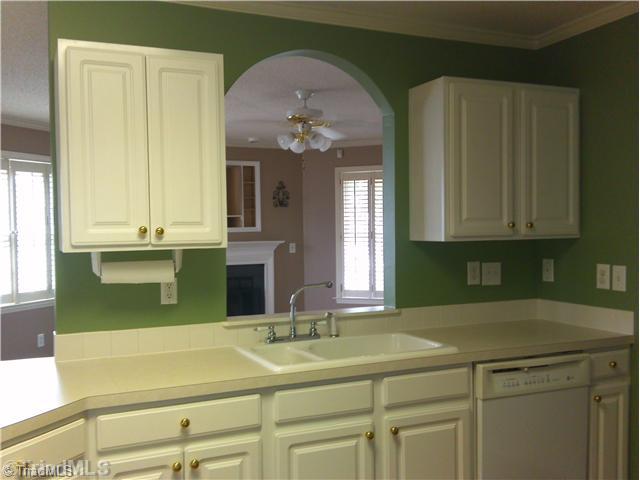 1766 Spring Path Trail Clemmons, NC 27012 - Photo 6 of 14 Kitchen.